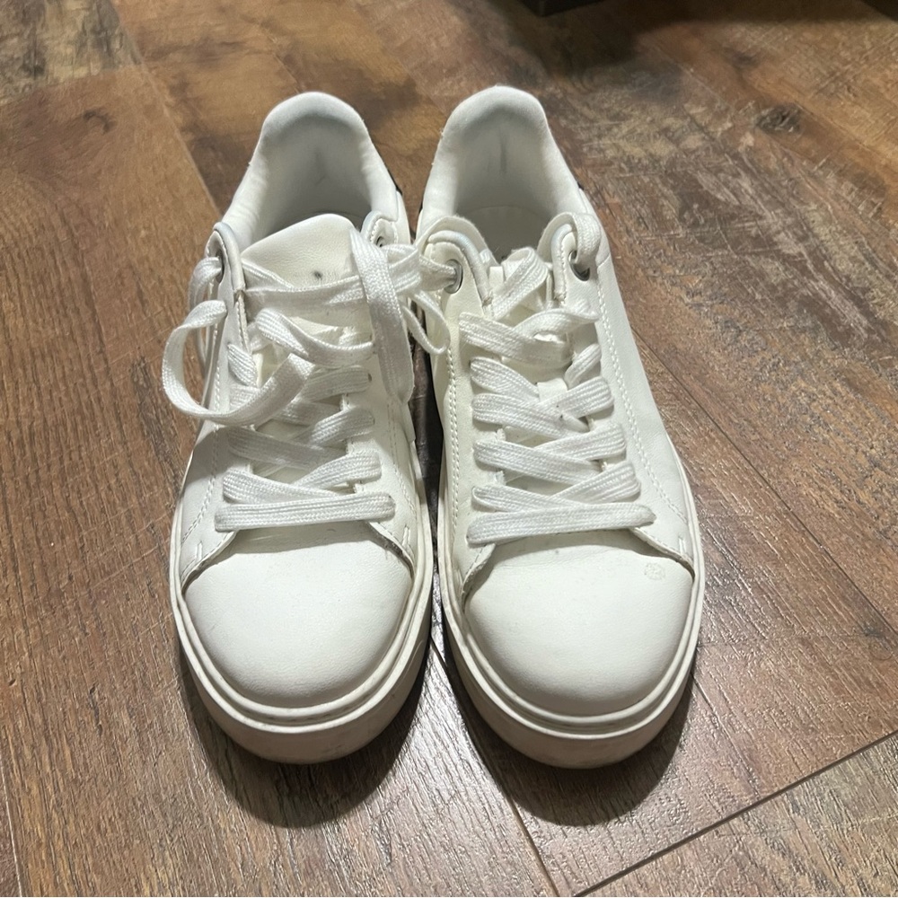 A new day women sneakers